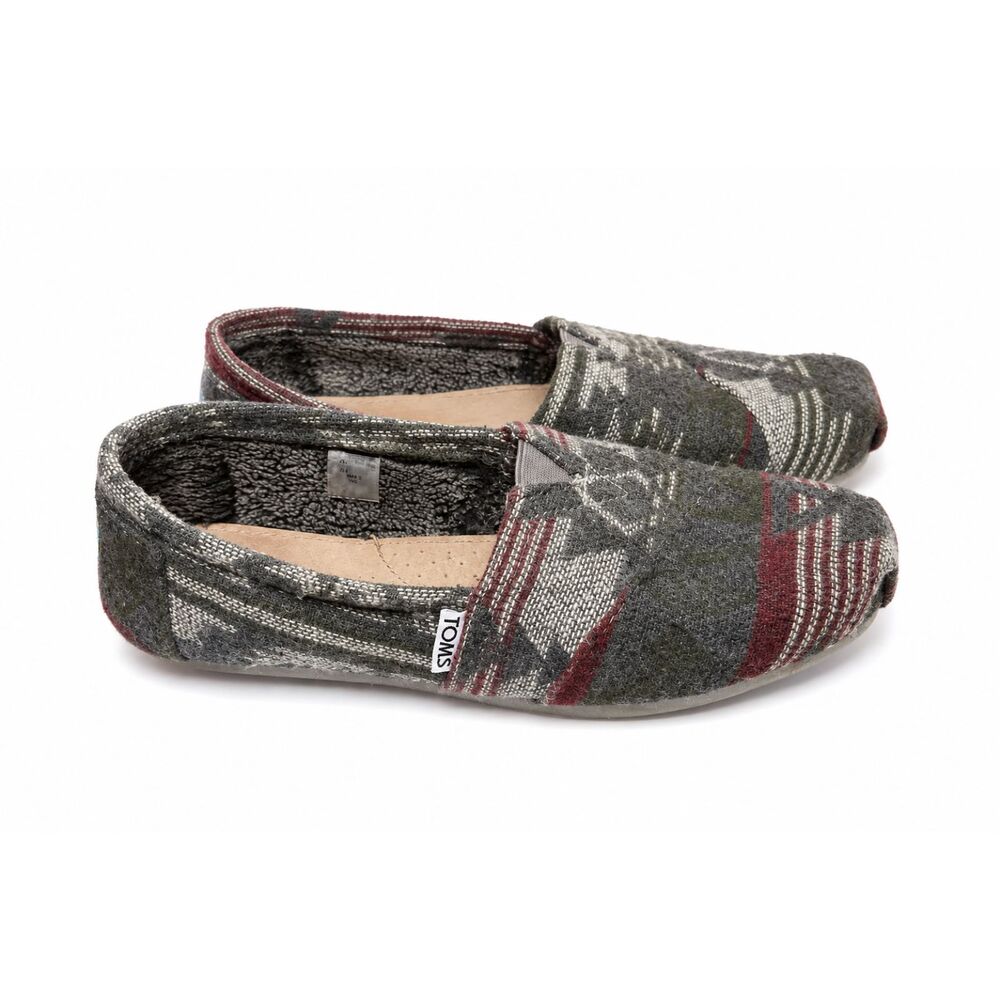 Toms Women's Gray and Burgundy Patterned Slip-On Flats